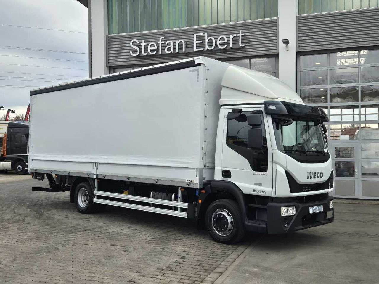 Iveco ML120E25/P 2x Schiebeplane AHK LBW Kamera - Camion cu prelată: Foto 4 Iveco ML120E25/P 2x Schiebeplane AHK LBW Kamera - Camion cu prelată: Foto 4