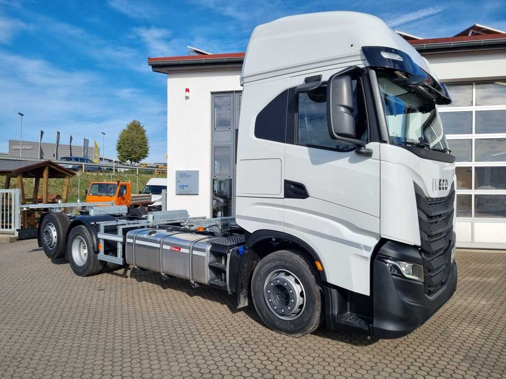 Iveco S-Way AS260S46 6x2 BDF-Wechsler Intarder 2x vorh - Camion transport containere/ Swap body: Foto 2 Iveco S-Way AS260S46 6x2 BDF-Wechsler Intarder 2x vorh - Camion transport containere/ Swap body: Foto 2