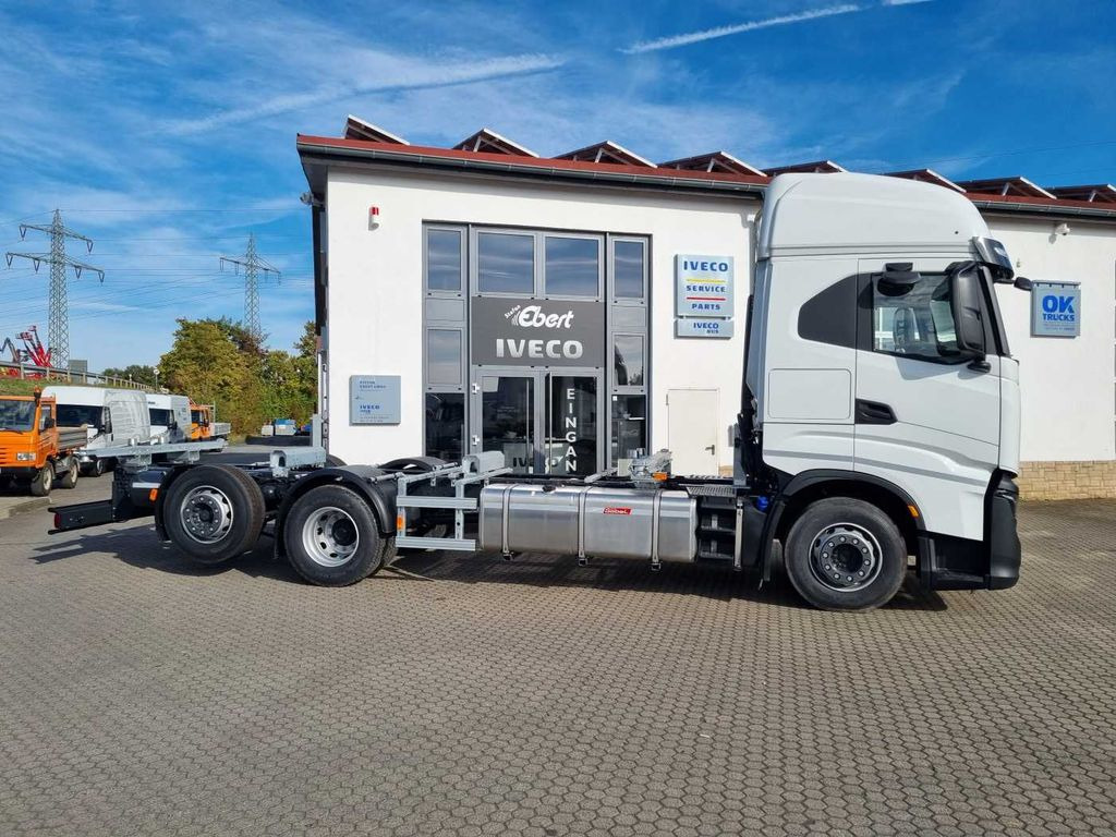 Iveco S-Way AS260S46 6x2 BDF-Wechsler Intarder 2x vorh Iveco S-Way AS260S46 6x2 BDF-Wechsler Intarder 2x vorh - Camion transport containere/ Swap body: Foto 3 Iveco S-Way AS260S46 6x2 BDF-Wechsler Intarder 2x vorh Iveco S-Way AS260S46 6x2 BDF-Wechsler Intarder 2x vorh - Camion transport containere/ Swap body: Foto 3
