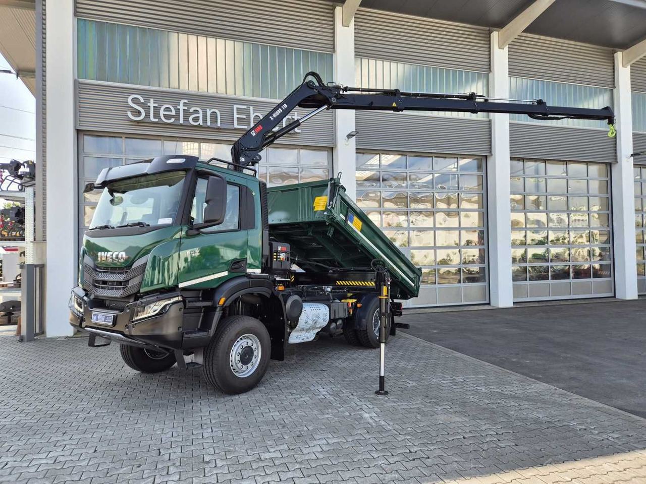 Iveco T-Way AD190T36W/P 4x4 HIAB X-HIDUO 118E-3 Funk - Camion basculantă, Camion cu macara: Foto 1 Iveco T-Way AD190T36W/P 4x4 HIAB X-HIDUO 118E-3 Funk - Camion basculantă, Camion cu macara: Foto 1