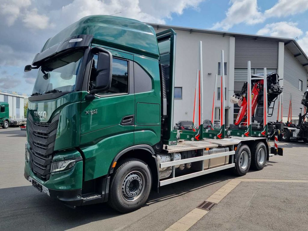 Iveco X-WAY AS300X57ZP ON+ 6x4 Palfinger Epsilon M12 Z - Camion forestier, Camion cu macara: Foto 3 Iveco X-WAY AS300X57ZP ON+ 6x4 Palfinger Epsilon M12 Z - Camion forestier, Camion cu macara: Foto 3