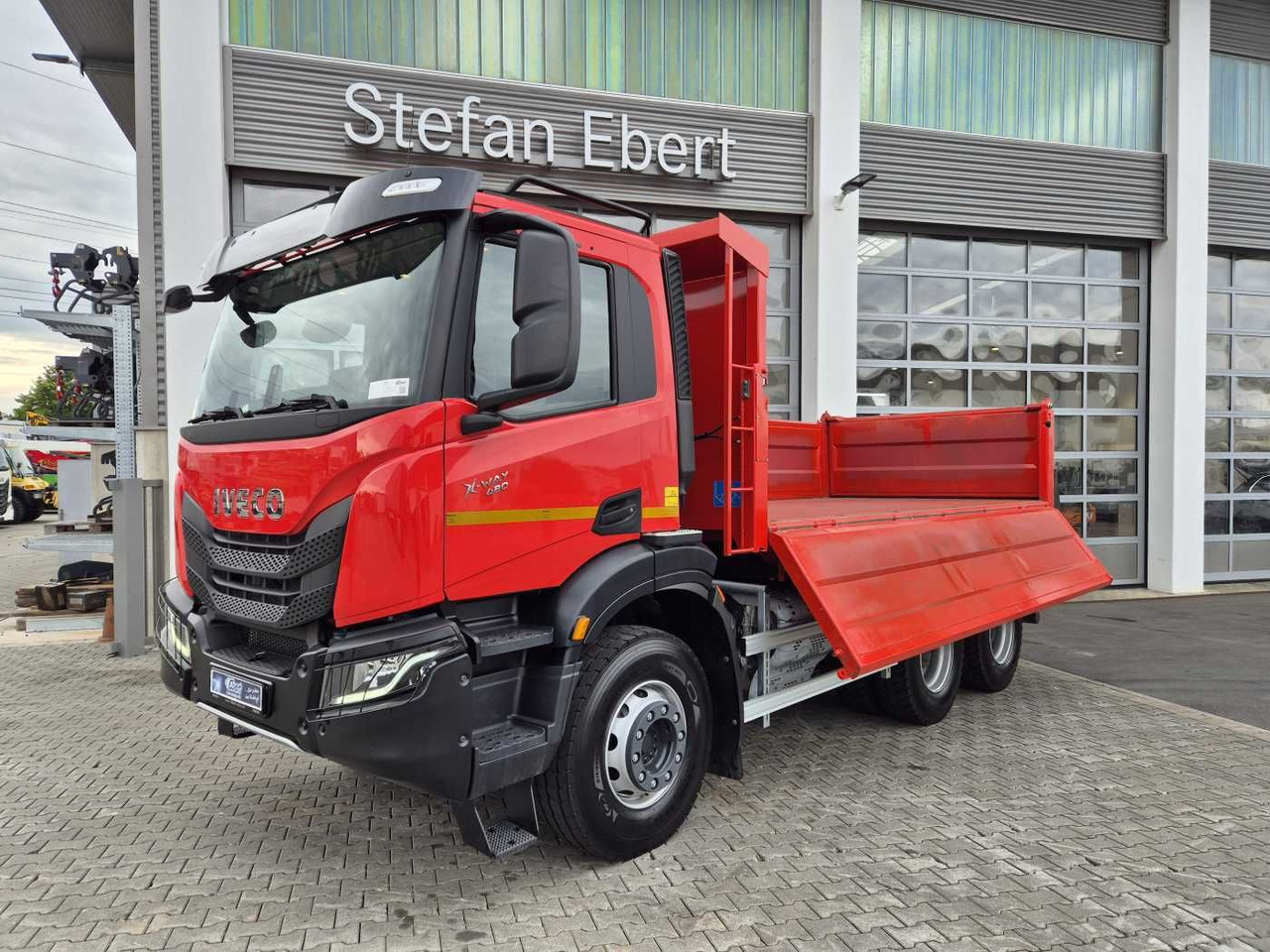 Iveco X-Way AD300X48Z HR OFF 6x4 Bordmatik Intarder - Camion basculantă: Foto 2 Iveco X-Way AD300X48Z HR OFF 6x4 Bordmatik Intarder - Camion basculantă: Foto 2
