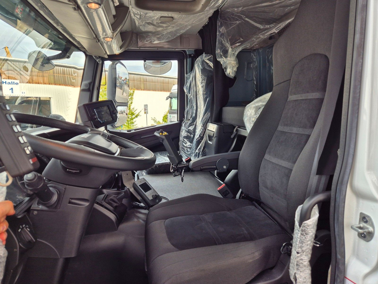 Camion cu cârlig Iveco X-Way AT300X48Z/P HR OFF 6x4 Hiab Winterdienst: Foto 17