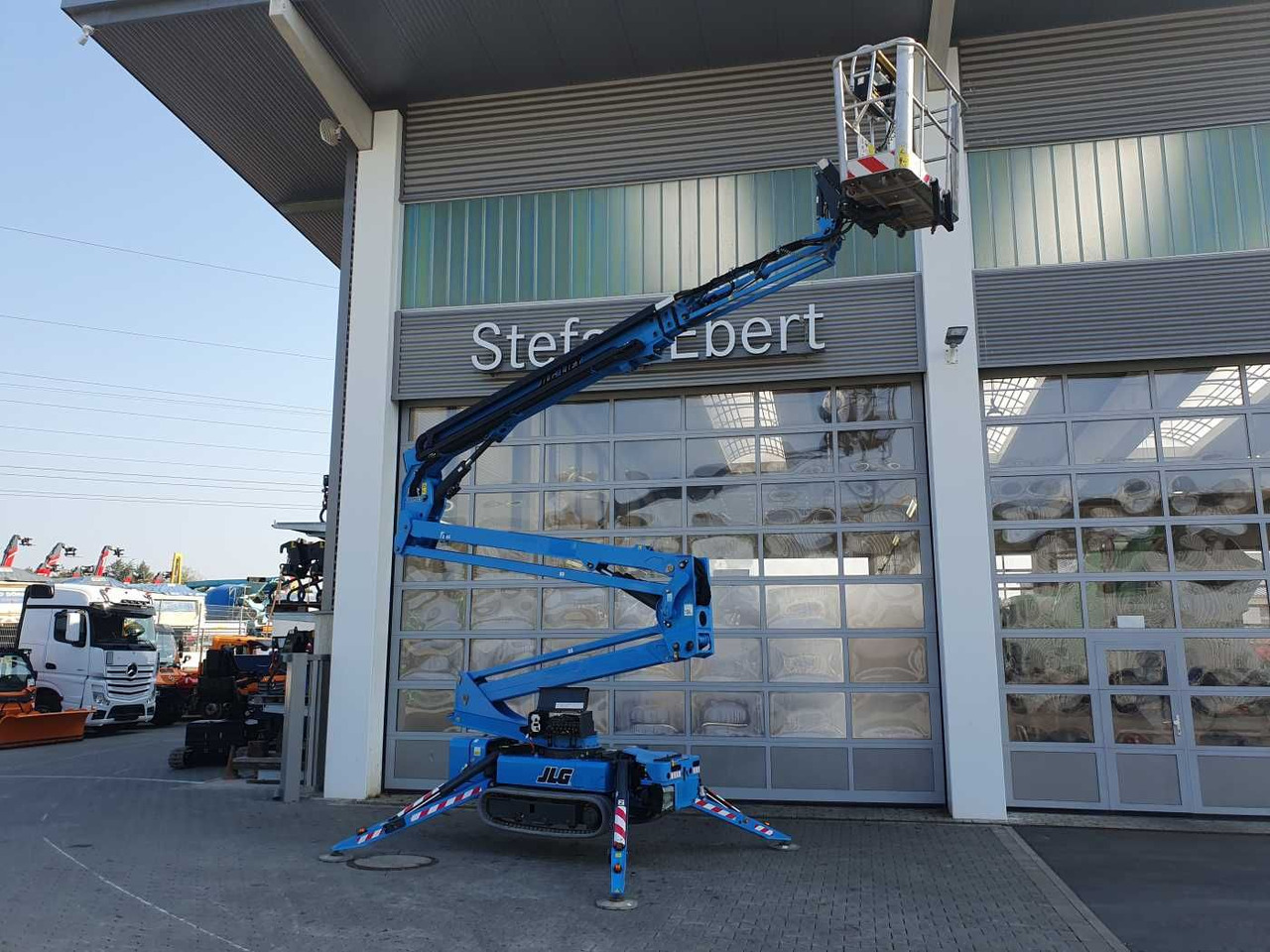 JLG X20JP / 20m / Benzin / 650h / 1.600h - Camion cu nacela: Foto 1 JLG X20JP / 20m / Benzin / 650h / 1.600h - Camion cu nacela: Foto 1