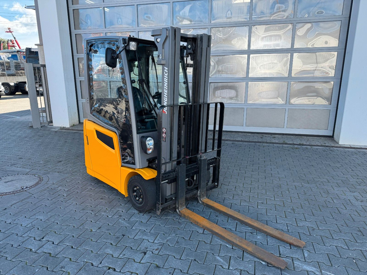 Jungheinrich EFG 215 / Triplex: 4.25m! / SS / nur 2.865h! - Electrostivuitor: Foto 3 Jungheinrich EFG 215 / Triplex: 4.25m! / SS / nur 2.865h! - Electrostivuitor: Foto 3