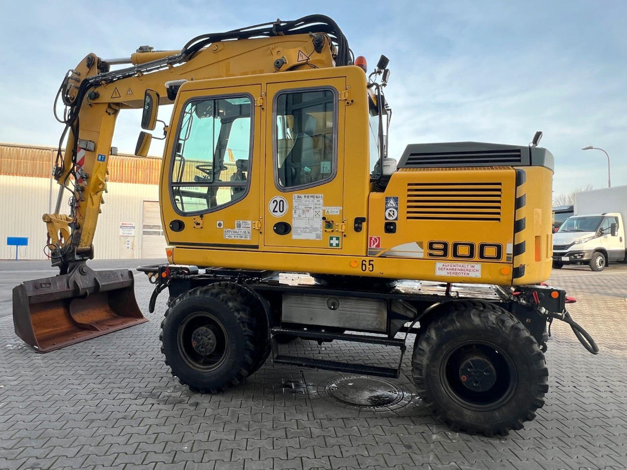 Liebherr A 900 C ZW Litronic / 19.616 h / 2009 - Excavator pe roţi: Foto 5 Liebherr A 900 C ZW Litronic / 19.616 h / 2009 - Excavator pe roţi: Foto 5