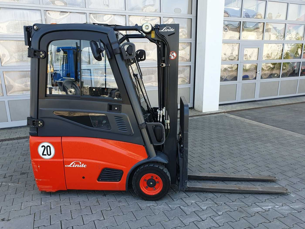 Linde E14 - 01 / Triplex: 4.10m! / SS / nur 1.003h! - Electrostivuitor: Foto 2 Linde E14 - 01 / Triplex: 4.10m! / SS / nur 1.003h! - Electrostivuitor: Foto 2