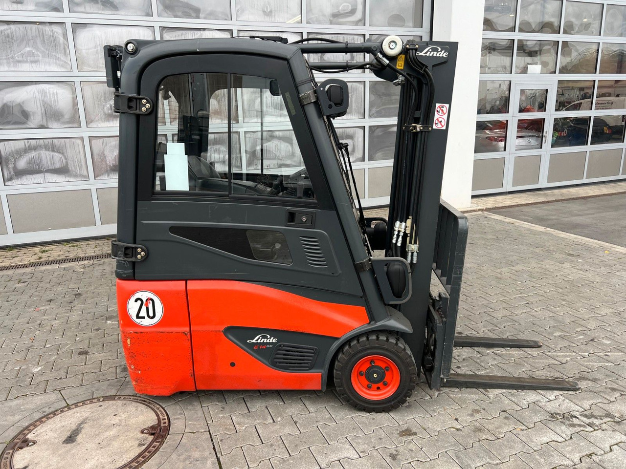 Linde E14 - 01 / Triplex: 4.10m! / SS / nur 2.612h! - Electrostivuitor: Foto 2 Linde E14 - 01 / Triplex: 4.10m! / SS / nur 2.612h! - Electrostivuitor: Foto 2