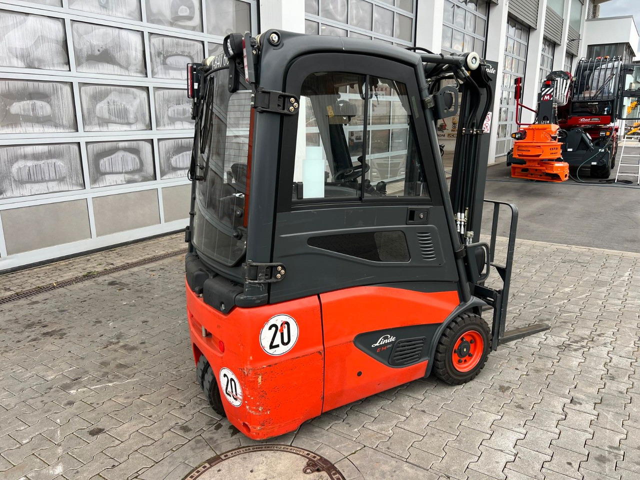 Linde E14 - 01 / Triplex: 4.10m! / SS / nur 2.612h! - Electrostivuitor: Foto 3 Linde E14 - 01 / Triplex: 4.10m! / SS / nur 2.612h! - Electrostivuitor: Foto 3