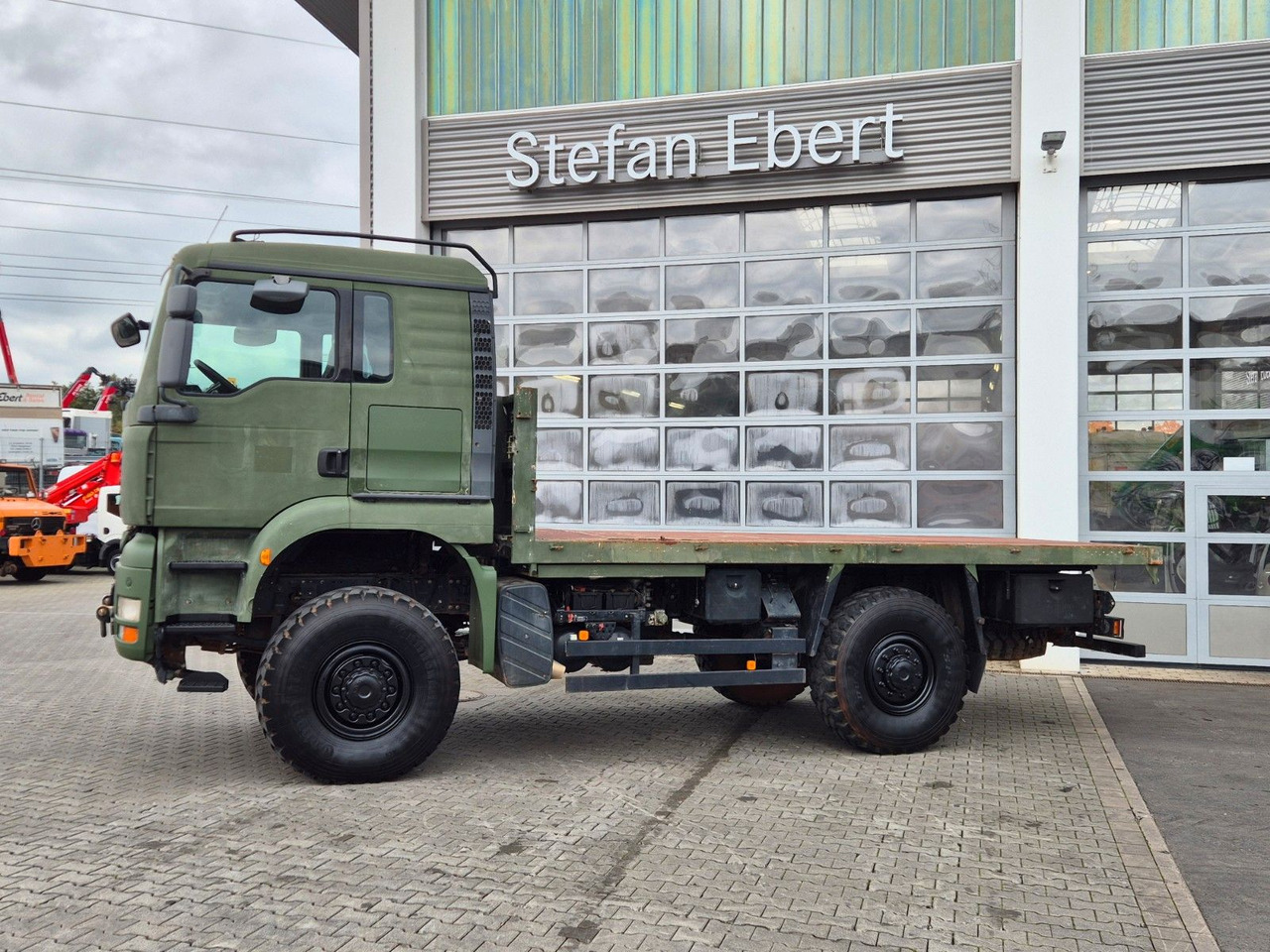 MAN TGA 18.360 4x4 BB Pritsche Single Bereifung - Camion platformă: Foto 5 MAN TGA 18.360 4x4 BB Pritsche Single Bereifung - Camion platformă: Foto 5
