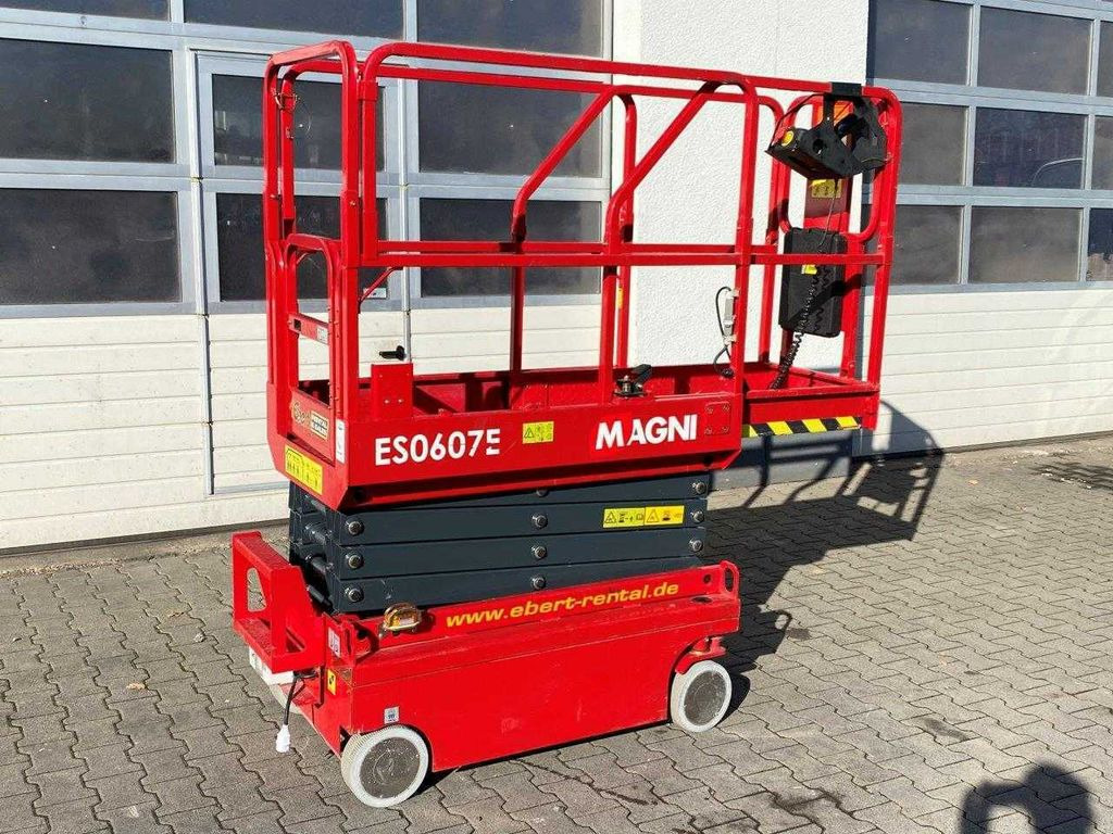 Magni ES0607E Scherenbühne // 5.6m Arbeitshöhe - Platforma foarfeca: Foto 4 Magni ES0607E Scherenbühne // 5.6m Arbeitshöhe - Platforma foarfeca: Foto 4