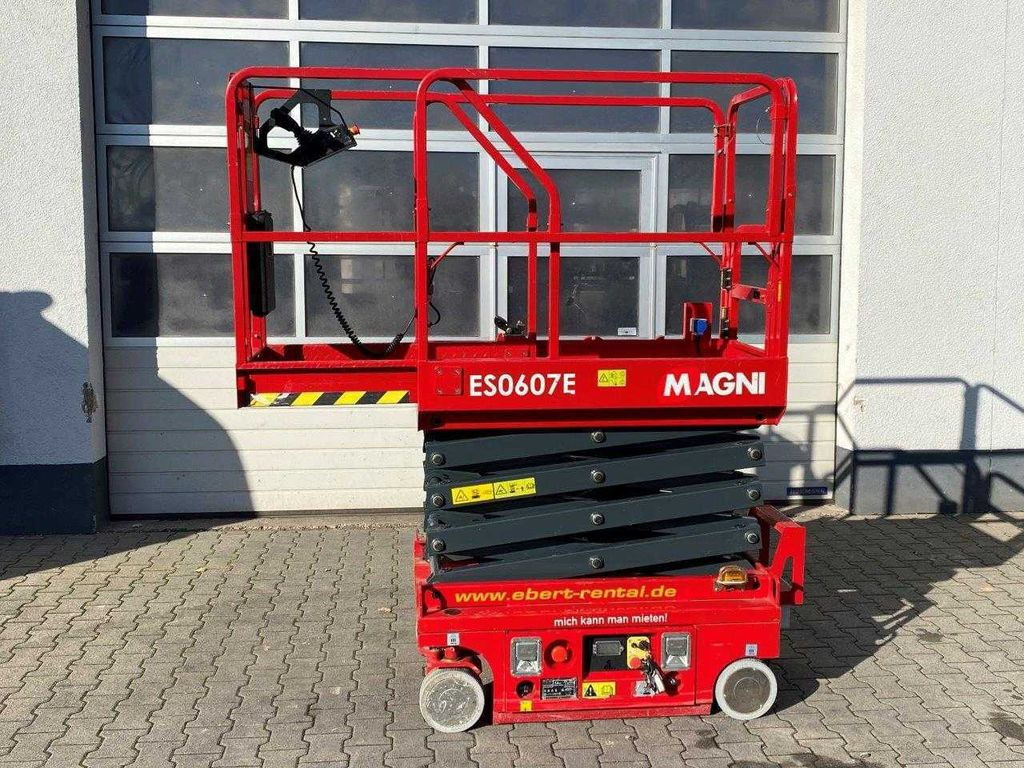 Magni ES0607E Scherenbühne // 5.6m Arbeitshöhe - Platforma foarfeca: Foto 2 Magni ES0607E Scherenbühne // 5.6m Arbeitshöhe - Platforma foarfeca: Foto 2