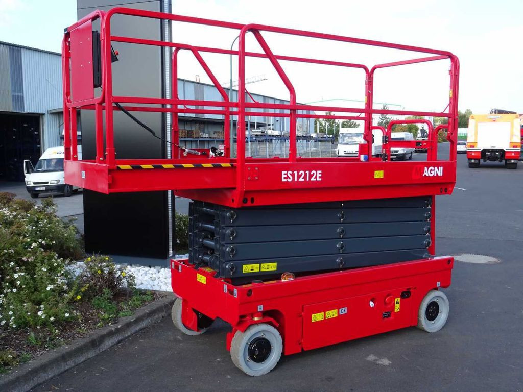 Magni ES1212E Scherenbühne // 12m Arbeitshöhe - Platforma foarfeca: Foto 2 Magni ES1212E Scherenbühne // 12m Arbeitshöhe - Platforma foarfeca: Foto 2