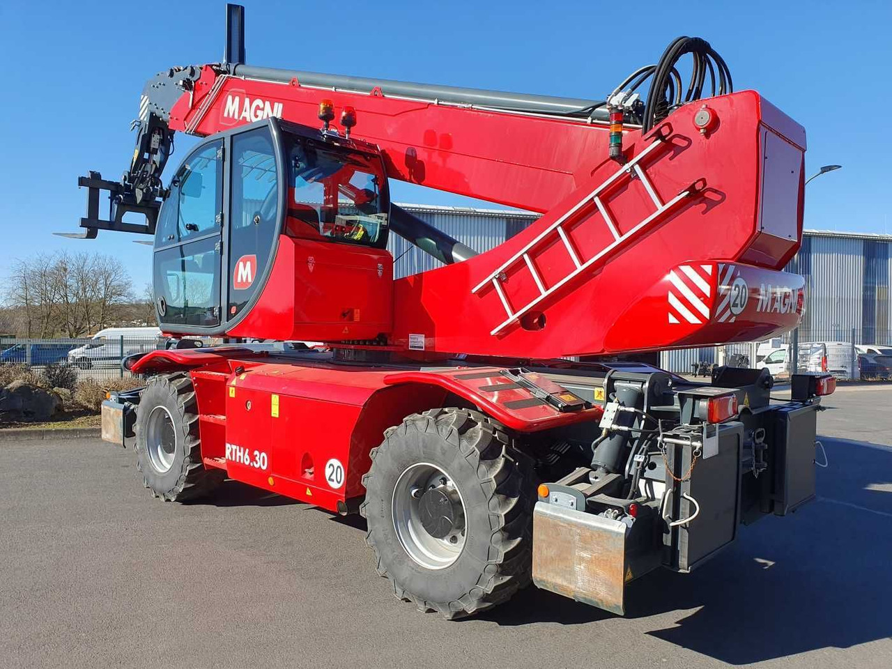 Magni RTH 6.30 Roto + Funk + Klima / nur 119h! - Încărcător frontal pe pneuri: Foto 4 Magni RTH 6.30 Roto + Funk + Klima / nur 119h! - Încărcător frontal pe pneuri: Foto 4