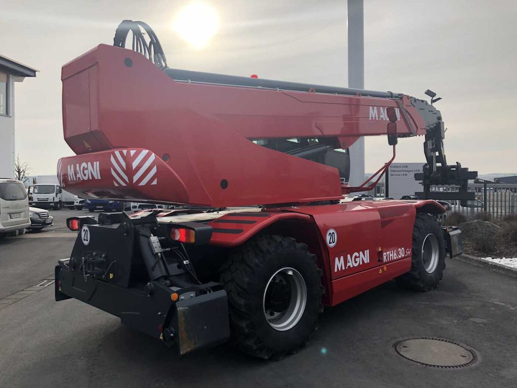 Magni RTH 6.30 SH-M/C Roto + Funk + Klima Magni RTH 6.30 SH-M/C Roto + Funk + Klima - Stivuitor telescopic: Foto 5 Magni RTH 6.30 SH-M/C Roto + Funk + Klima Magni RTH 6.30 SH-M/C Roto + Funk + Klima - Stivuitor telescopic: Foto 5