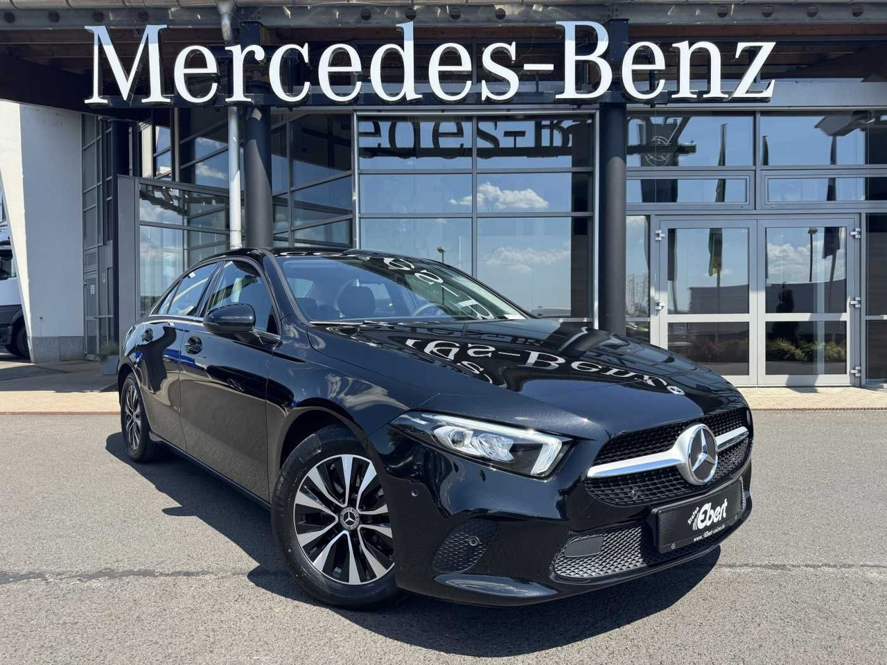 Mercedes-Benz A 180d 8G LED+Carplay+SpurH+DAB+SHZ - Berlină/ Sedan: Foto 1 Mercedes-Benz A 180d 8G LED+Carplay+SpurH+DAB+SHZ - Berlină/ Sedan: Foto 1