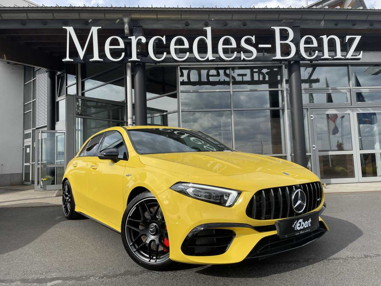Mercedes-Benz A 45 S AMG PerfSitz+Night+PAGA+RIDE +19' - Automobil: Foto 1 Mercedes-Benz A 45 S AMG PerfSitz+Night+PAGA+RIDE +19' - Automobil: Foto 1
