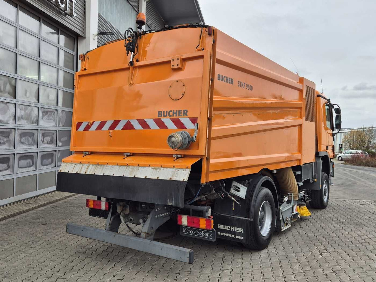 Măturătoare stradală Mercedes-Benz Actros 2032 A 4x4 Bucher STKF 9500 Airport 30x: Foto 9