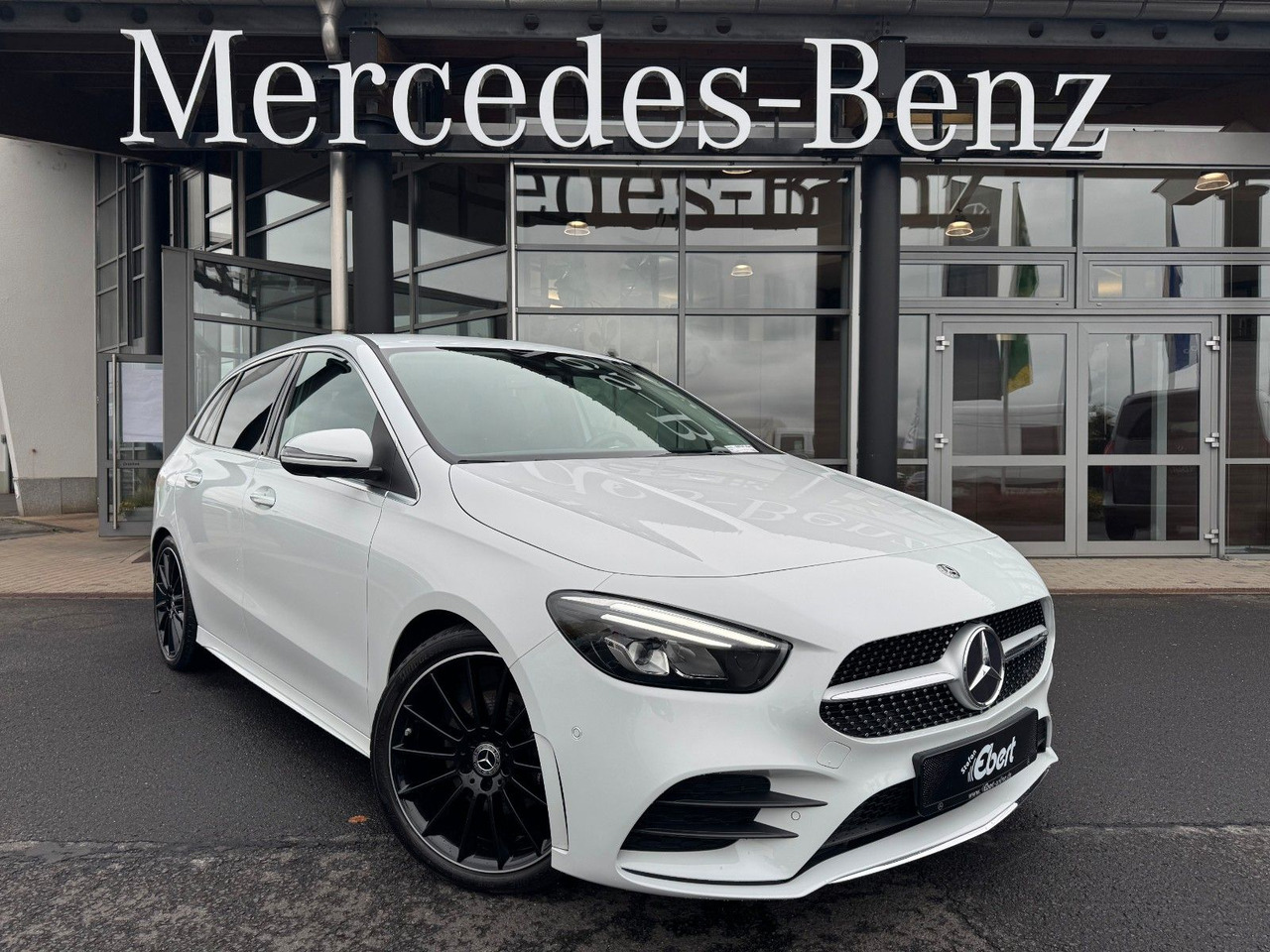Mercedes-Benz B 200 AMG+Ambiente+360+LED+IHC+TotW - Berlină/ Sedan: Foto 1 Mercedes-Benz B 200 AMG+Ambiente+360+LED+IHC+TotW - Berlină/ Sedan: Foto 1