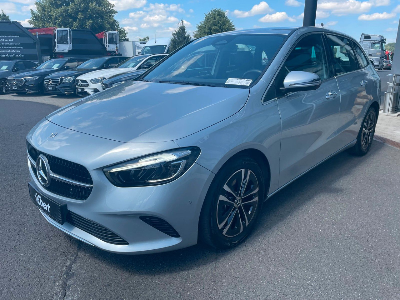 Mercedes-Benz B 200 Progressive R-Kamera+Carplay+Ambiente+Keyl - Mașină break: Foto 2 Mercedes-Benz B 200 Progressive R-Kamera+Carplay+Ambiente+Keyl - Mașină break: Foto 2