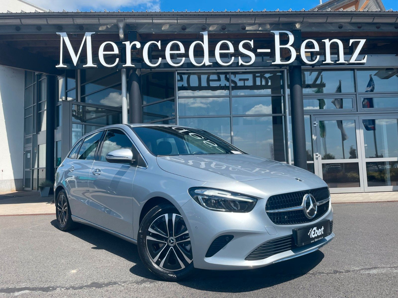Mercedes-Benz B 200 Progressive R-Kamera+Carplay+Ambiente+Keyl - Mașină break: Foto 1 Mercedes-Benz B 200 Progressive R-Kamera+Carplay+Ambiente+Keyl - Mașină break: Foto 1