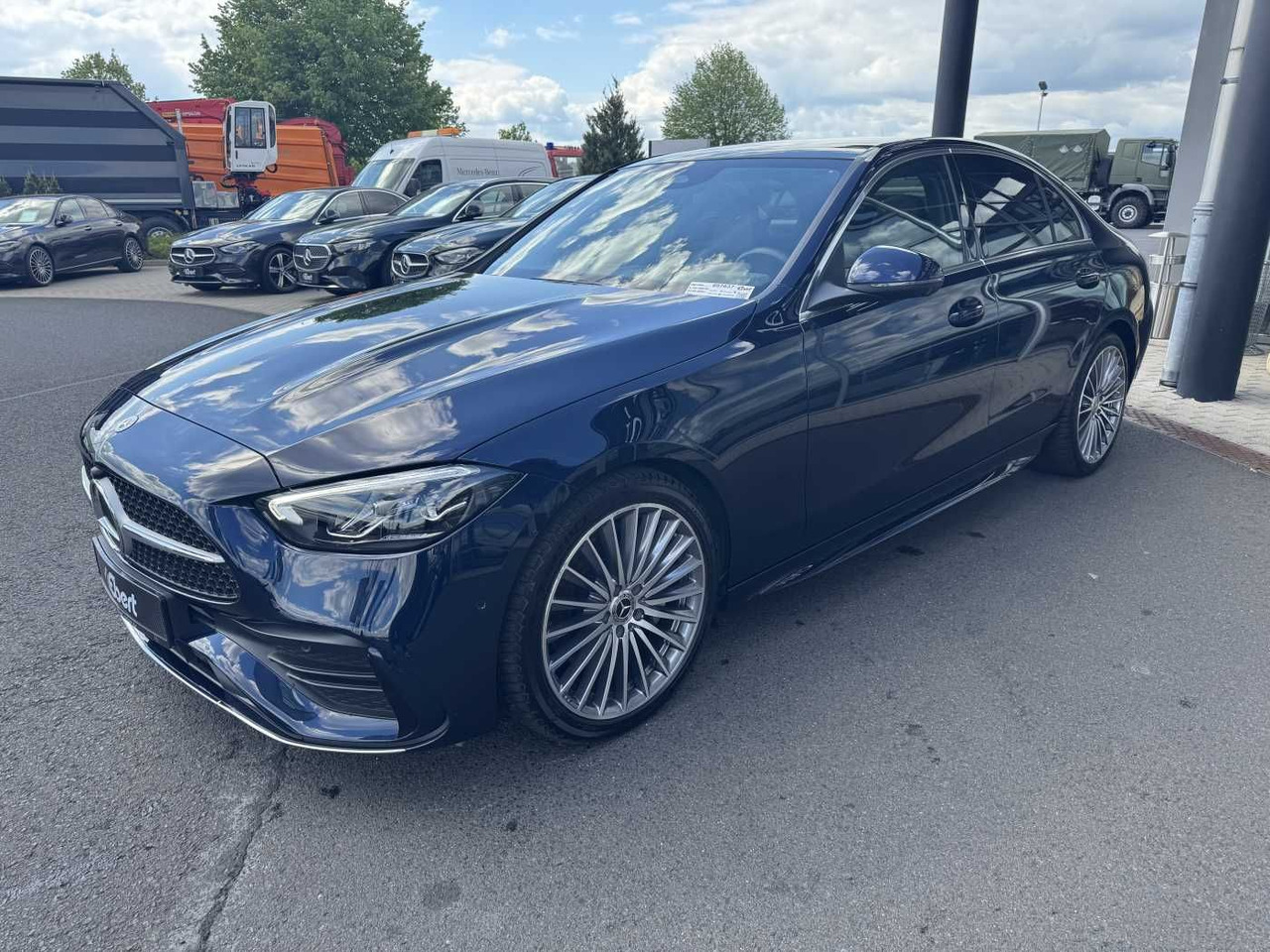 Mercedes-Benz C 200 4M 9G AMG+Pano+DistrPro+AHK+360+ Ambiente - Automobil: Foto 2 Mercedes-Benz C 200 4M 9G AMG+Pano+DistrPro+AHK+360+ Ambiente - Automobil: Foto 2