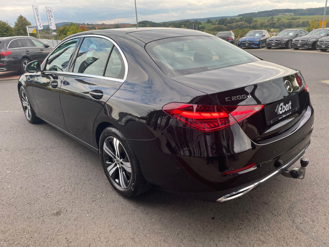 Mercedes-Benz C 200d AVANTGARDE LED+AHK+RKamera+MBUX+ - Berlină/ Sedan: Foto 3 Mercedes-Benz C 200d AVANTGARDE LED+AHK+RKamera+MBUX+ - Berlină/ Sedan: Foto 3