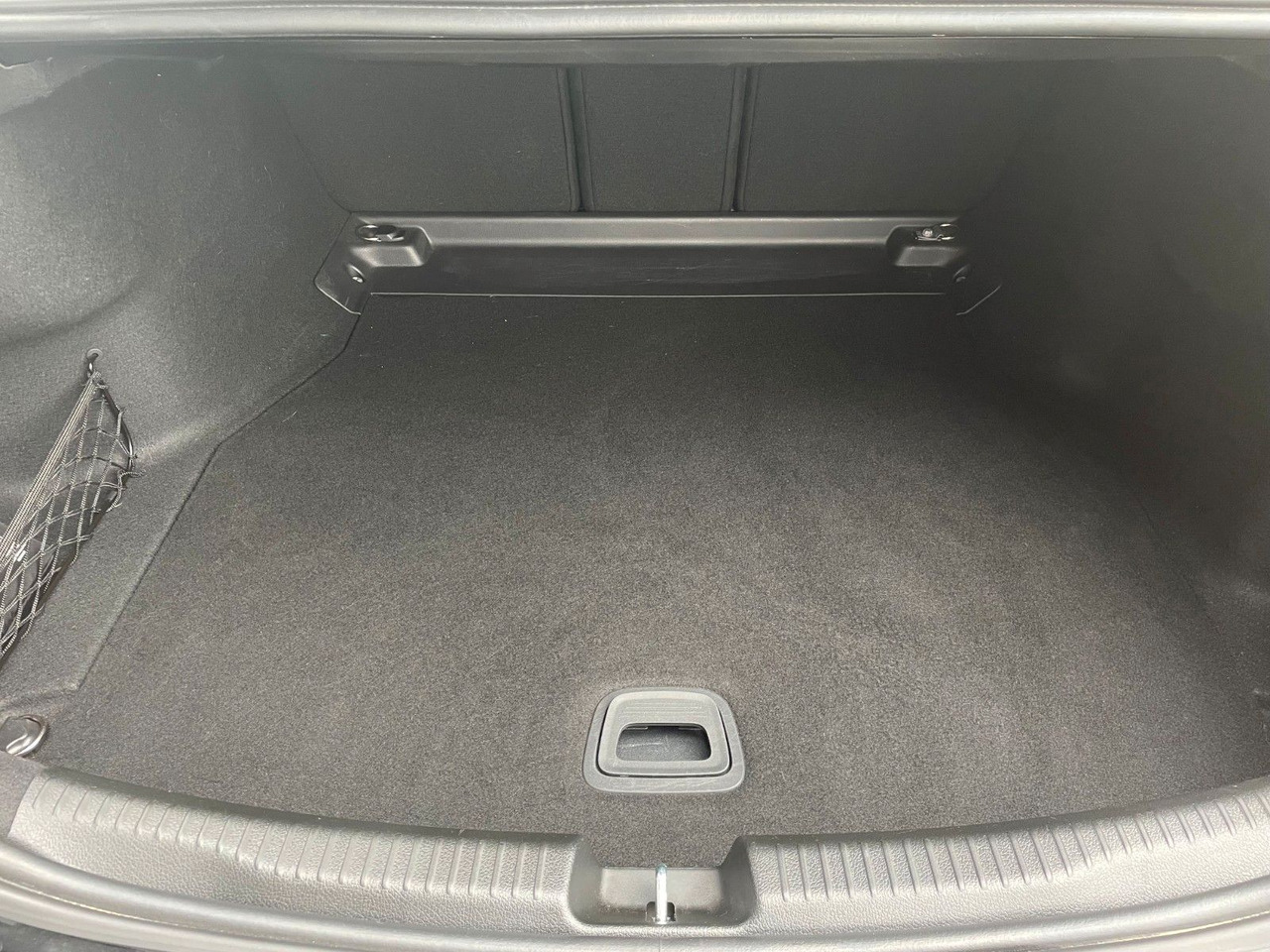 Mercedes-Benz C 200d AVANTGARDE LED+AHK+RKamera+MBUX+ - Berlină/ Sedan: Foto 5 Mercedes-Benz C 200d AVANTGARDE LED+AHK+RKamera+MBUX+ - Berlină/ Sedan: Foto 5