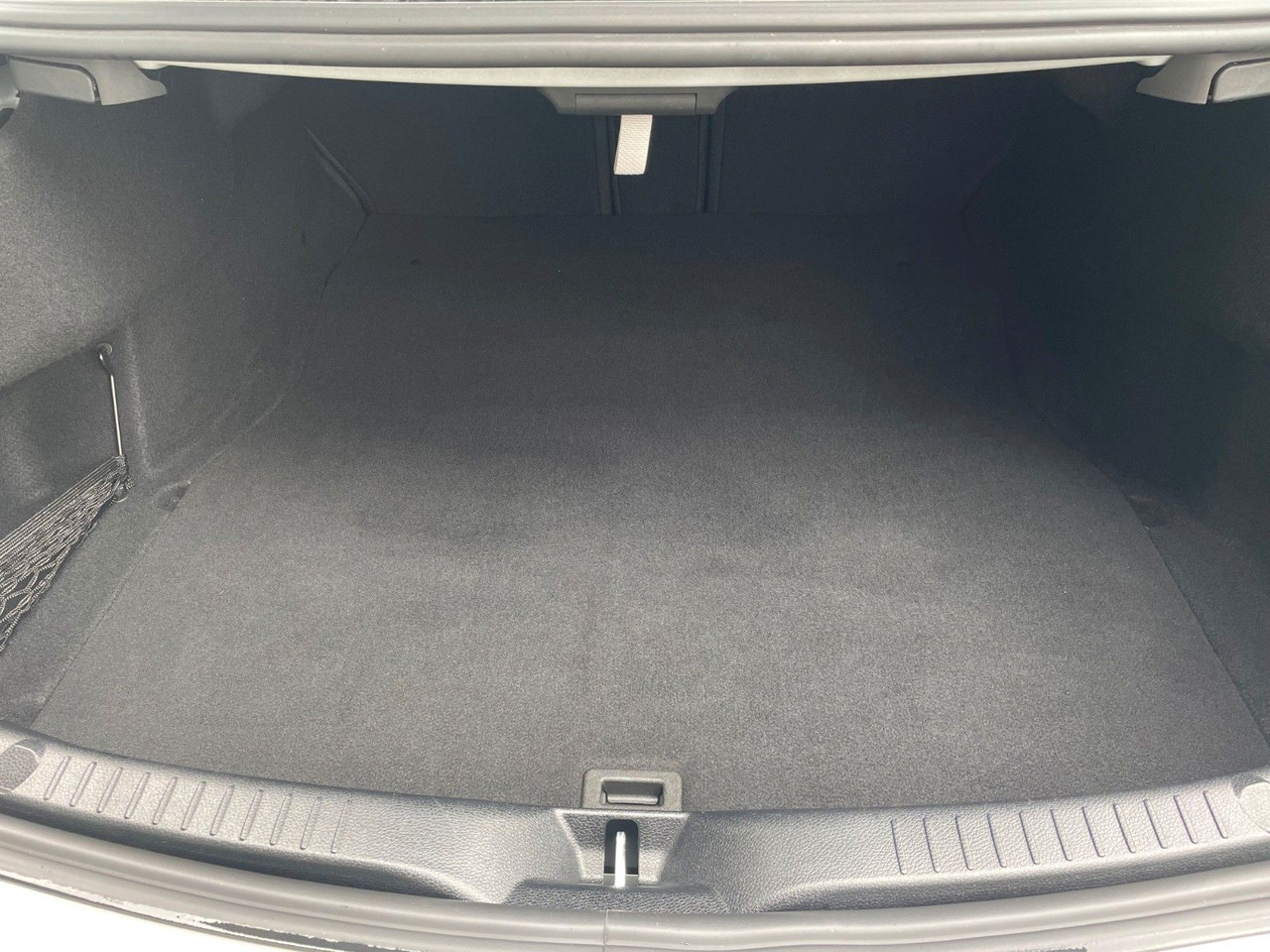 Mercedes-Benz C 220 d Coupe AMG+Pano+R-Kamera+Night+Carplay - Coupe: Foto 5 Mercedes-Benz C 220 d Coupe AMG+Pano+R-Kamera+Night+Carplay - Coupe: Foto 5