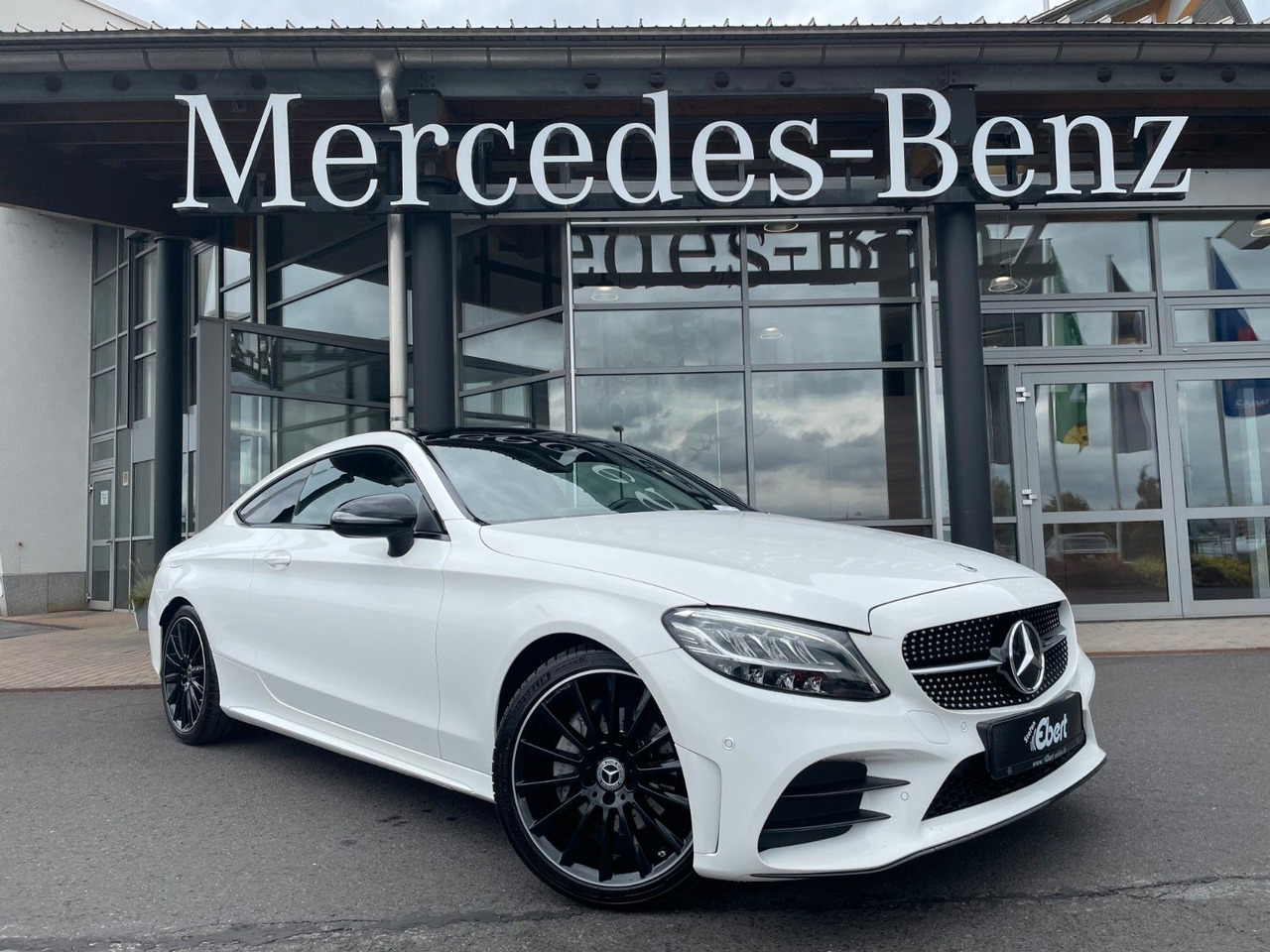 Mercedes-Benz C 220 d Coupe AMG+Pano+R-Kamera+Night+Carplay - Coupe: Foto 1 Mercedes-Benz C 220 d Coupe AMG+Pano+R-Kamera+Night+Carplay - Coupe: Foto 1