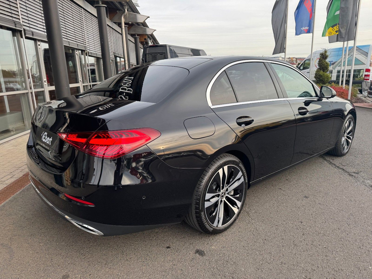 Mercedes-Benz C 220d Avantgarde+Pano+HUD+RFK+TotW+AmbiPrem - Berlină/ Sedan: Foto 5 Mercedes-Benz C 220d Avantgarde+Pano+HUD+RFK+TotW+AmbiPrem - Berlină/ Sedan: Foto 5