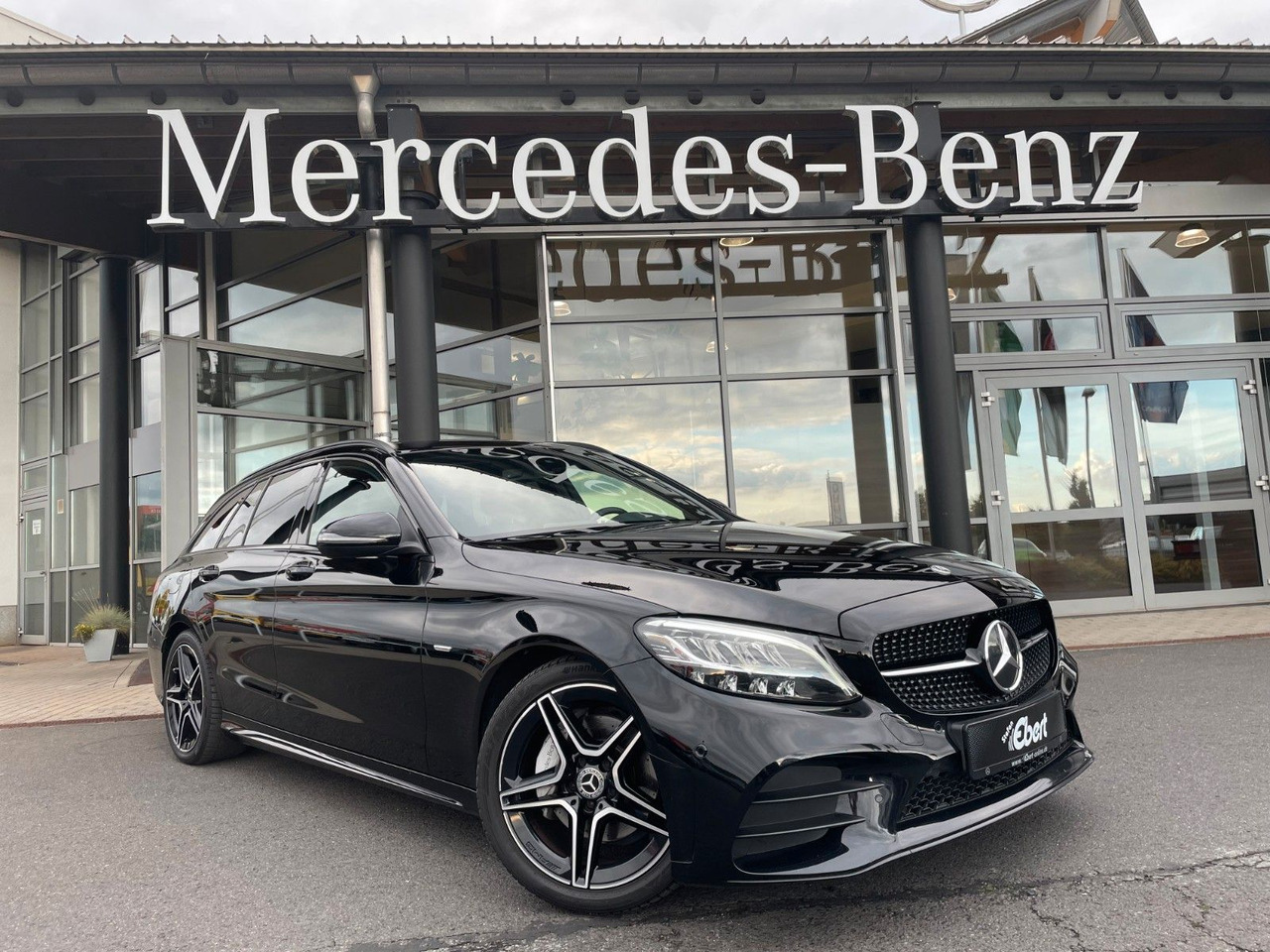 Mercedes-Benz C 220d NightEdition+AMG+Distr+SportfahrW+RFK - Mașină break: Foto 1 Mercedes-Benz C 220d NightEdition+AMG+Distr+SportfahrW+RFK - Mașină break: Foto 1