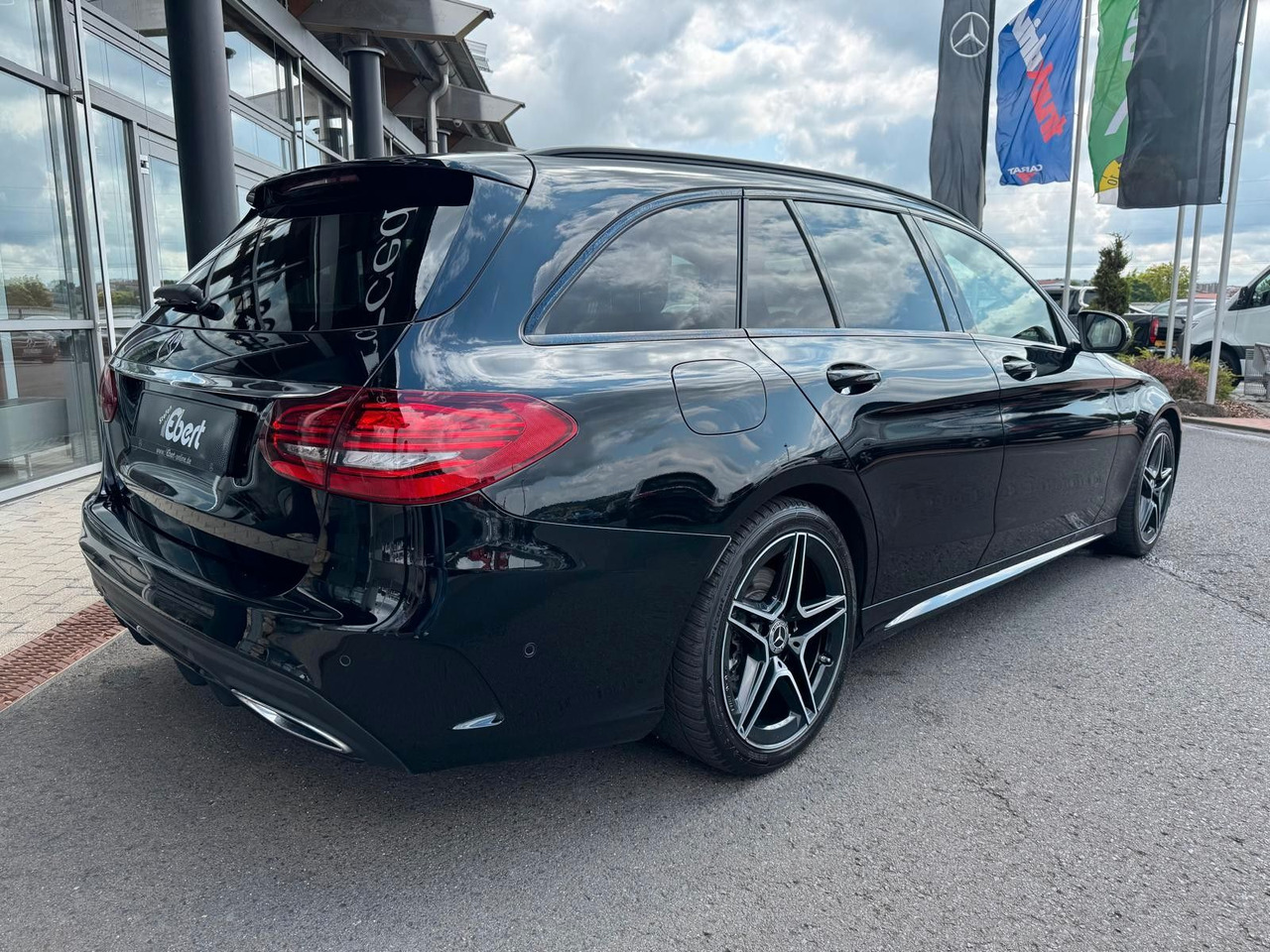 Mercedes-Benz C 220d NightEdition+AMG+Distr+SportfahrW+RFK - Mașină break: Foto 4 Mercedes-Benz C 220d NightEdition+AMG+Distr+SportfahrW+RFK - Mașină break: Foto 4