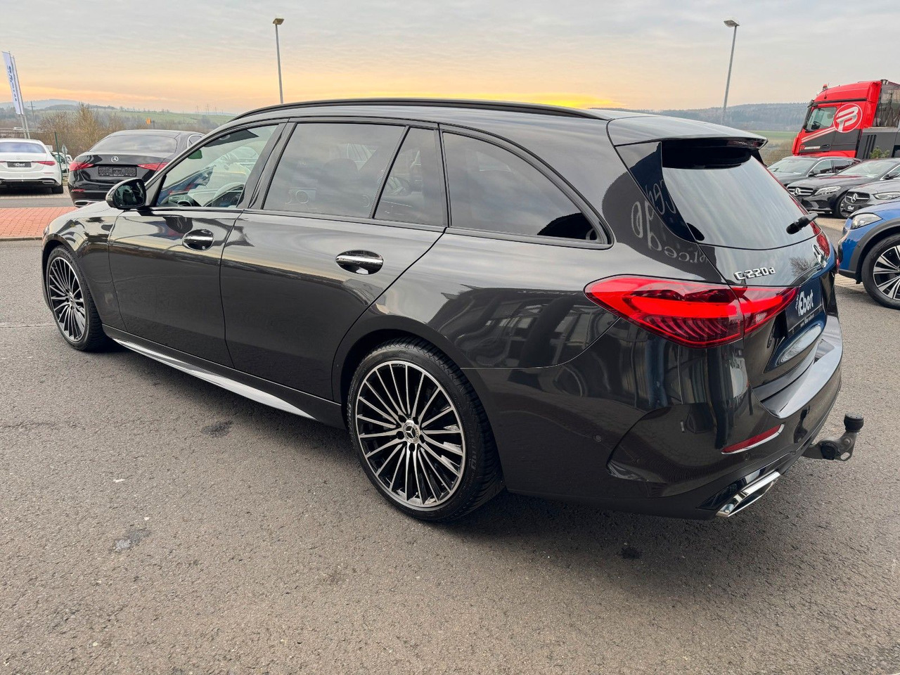 Mercedes-Benz C 220d T AMG Digital+AHK+Pano+Memory+360°+SKLIMA - Mașină break: Foto 3 Mercedes-Benz C 220d T AMG Digital+AHK+Pano+Memory+360°+SKLIMA - Mașină break: Foto 3