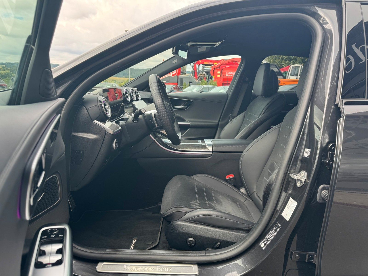 Leasing de  Mercedes-Benz C 400e 4M AMG+HUD+RFK+TotW+Ambiente+Night Mercedes-Benz C 400e 4M AMG+HUD+RFK+TotW+Ambiente+Night: Foto 12