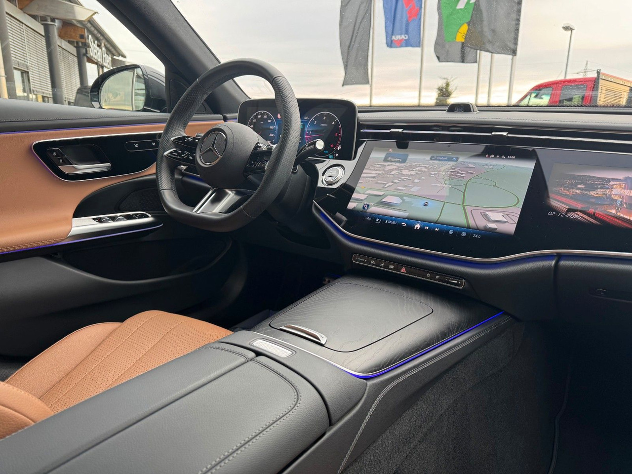 Mercedes-Benz E 220d T AMG+Hyperscreen+Leder+AHK+DistrPro+STH - Mașină break: Foto 3 Mercedes-Benz E 220d T AMG+Hyperscreen+Leder+AHK+DistrPro+STH - Mașină break: Foto 3