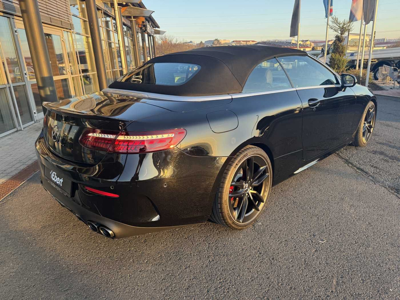 Mercedes-Benz E 53 AMG Cabrio+AirMatic+Ambiente+ 20Zoll+RFK+ - Automobil: Foto 4 Mercedes-Benz E 53 AMG Cabrio+AirMatic+Ambiente+ 20Zoll+RFK+ - Automobil: Foto 4