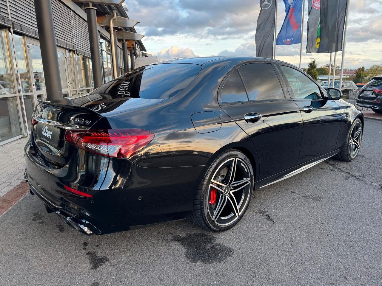 Mercedes-Benz E 63 AMG S Pano+Burm+AirM+HUD+360+uvm. - Berlină/ Sedan: Foto 4 Mercedes-Benz E 63 AMG S Pano+Burm+AirM+HUD+360+uvm. - Berlină/ Sedan: Foto 4