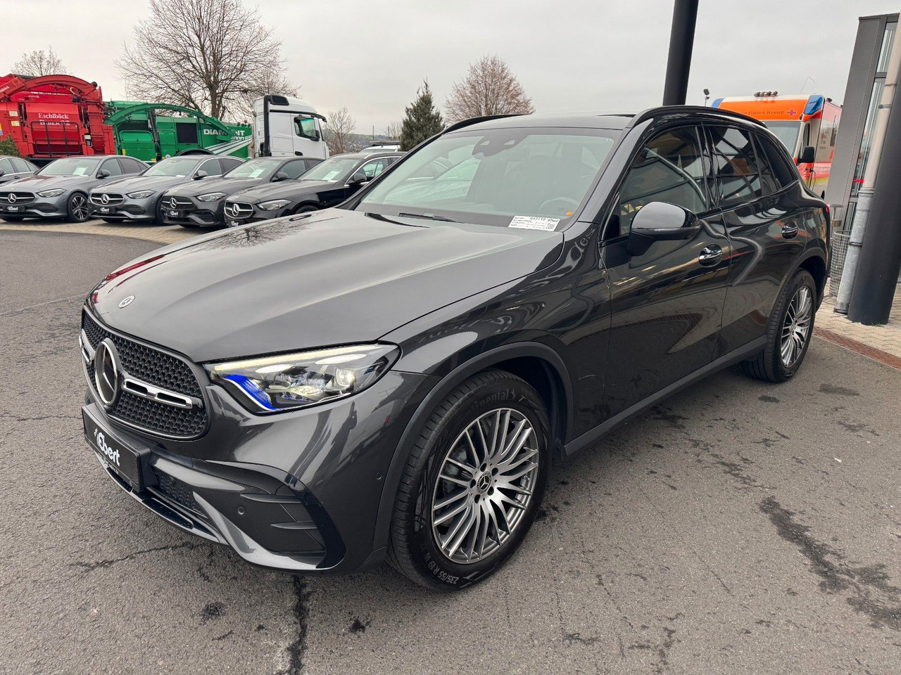 Mercedes-Benz GLC 220d 4M AMG+AHK+Burm+STH+360+Night - SUV: Foto 2 Mercedes-Benz GLC 220d 4M AMG+AHK+Burm+STH+360+Night - SUV: Foto 2