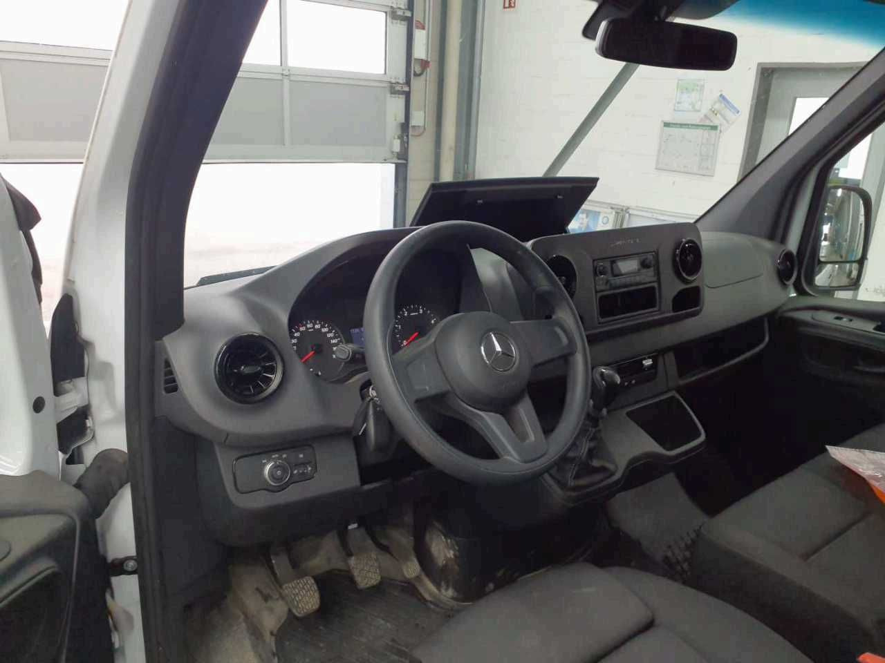 Mercedes-Benz Sprinter 315 CDI DoKa/Mixto AHK3,5t Klima Kamera - Transport persoane, Autoutilitară cabină dublă: Foto 5 Mercedes-Benz Sprinter 315 CDI DoKa/Mixto AHK3,5t Klima Kamera - Transport persoane, Autoutilitară cabină dublă: Foto 5