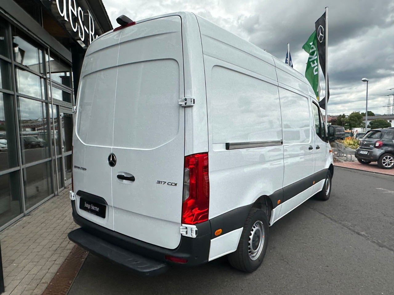 Mercedes-Benz Sprinter 317 CDI 3665 9G Klima 360 SHZ Tempomat - Dubă: Foto 4 Mercedes-Benz Sprinter 317 CDI 3665 9G Klima 360 SHZ Tempomat - Dubă: Foto 4