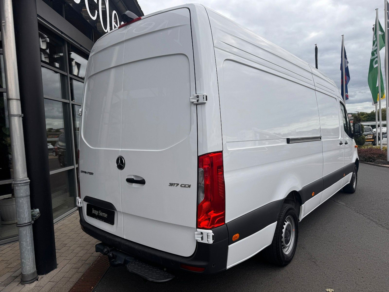 Mercedes-Benz Sprinter 317 CDI 9G 4325 Klima AHK Kamera - Dubă: Foto 4 Mercedes-Benz Sprinter 317 CDI 9G 4325 Klima AHK Kamera - Dubă: Foto 4