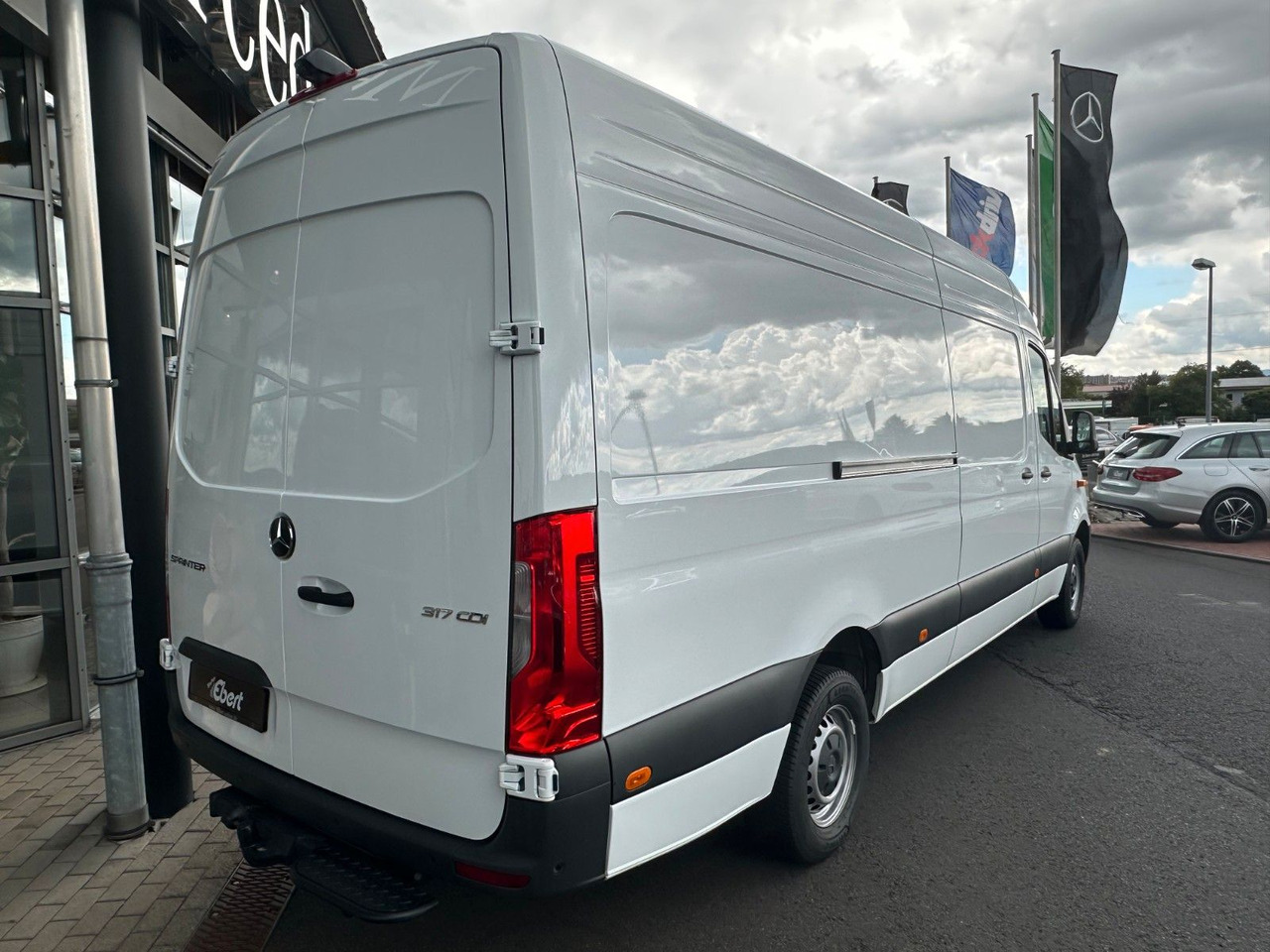 Mercedes-Benz Sprinter 317 CDI 9G 4325 Klima Kamera SHZ AHK - Dubă: Foto 4 Mercedes-Benz Sprinter 317 CDI 9G 4325 Klima Kamera SHZ AHK - Dubă: Foto 4