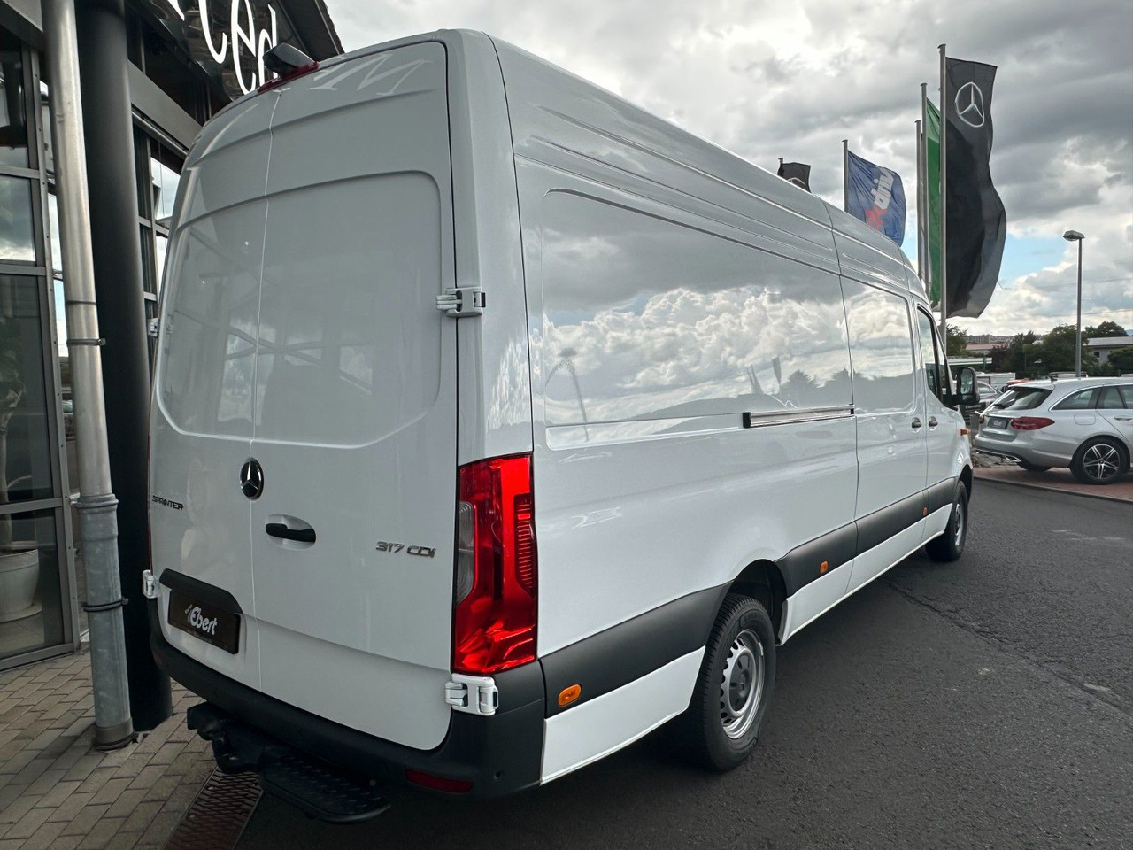 Mercedes-Benz Sprinter 317 CDI 9G 4325 Klima Kamera SHZ AHK - Dubă: Foto 4 Mercedes-Benz Sprinter 317 CDI 9G 4325 Klima Kamera SHZ AHK - Dubă: Foto 4