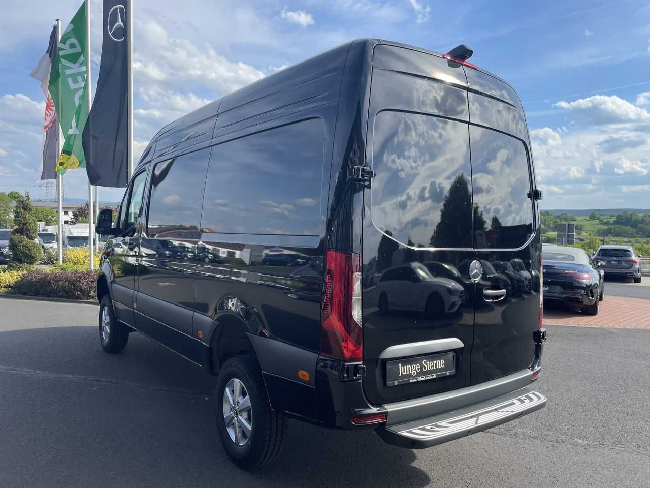 Mercedes-Benz Sprinter 319 CDI 4x4 3665 Klima Kamera MBUX LED - Dubă: Foto 3 Mercedes-Benz Sprinter 319 CDI 4x4 3665 Klima Kamera MBUX LED - Dubă: Foto 3
