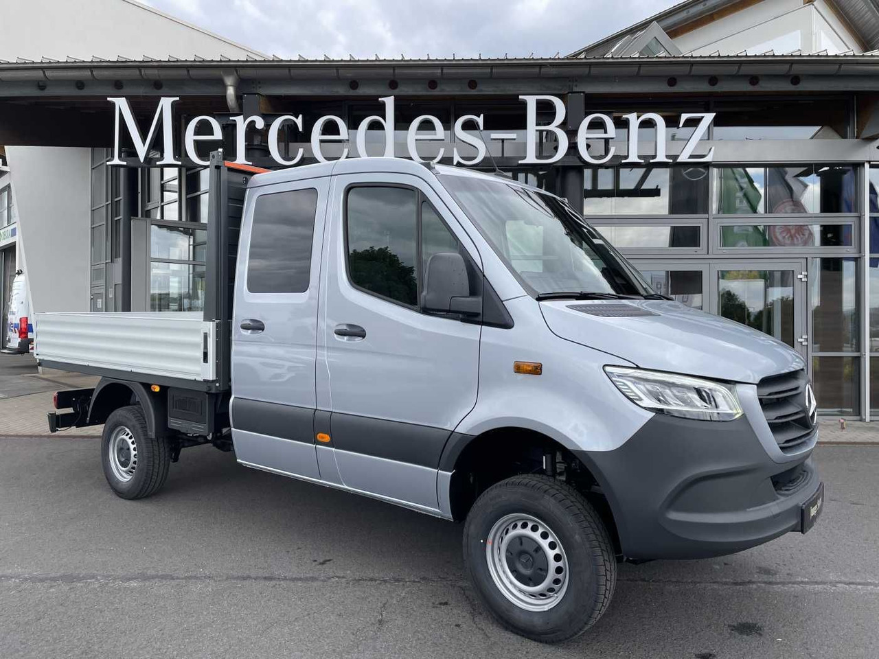 Mercedes-Benz Sprinter 319 CDI 4x4 DoKa Klima Stdheiz AHK LED - Autoutilitară cu prelată: Foto 1 Mercedes-Benz Sprinter 319 CDI 4x4 DoKa Klima Stdheiz AHK LED - Autoutilitară cu prelată: Foto 1