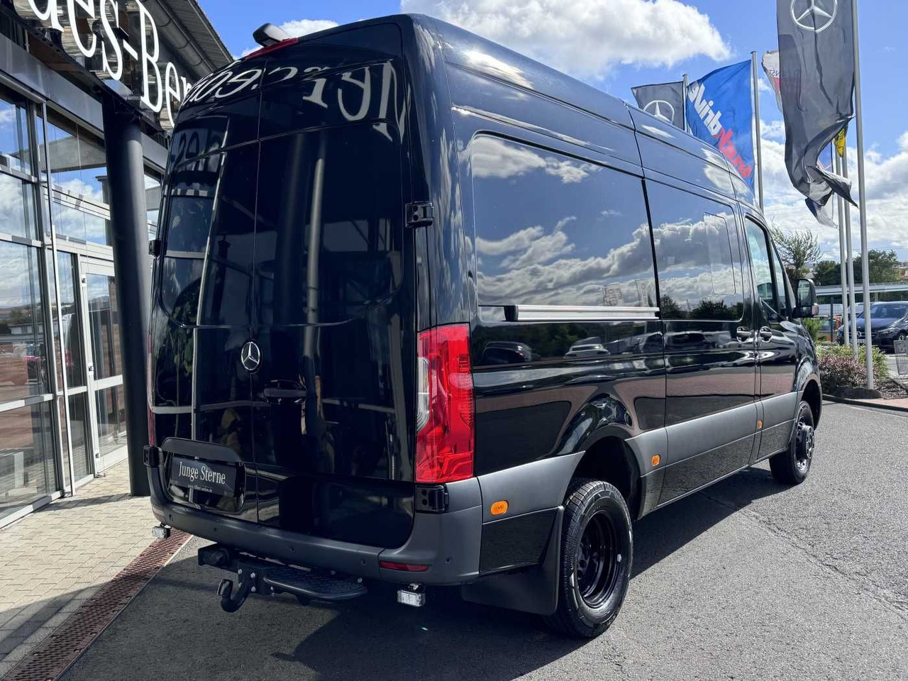 Mercedes-Benz Sprinter 517 CDI 3665 Klima Kamera AHK Warmluft - Dubă: Foto 4 Mercedes-Benz Sprinter 517 CDI 3665 Klima Kamera AHK Warmluft - Dubă: Foto 4