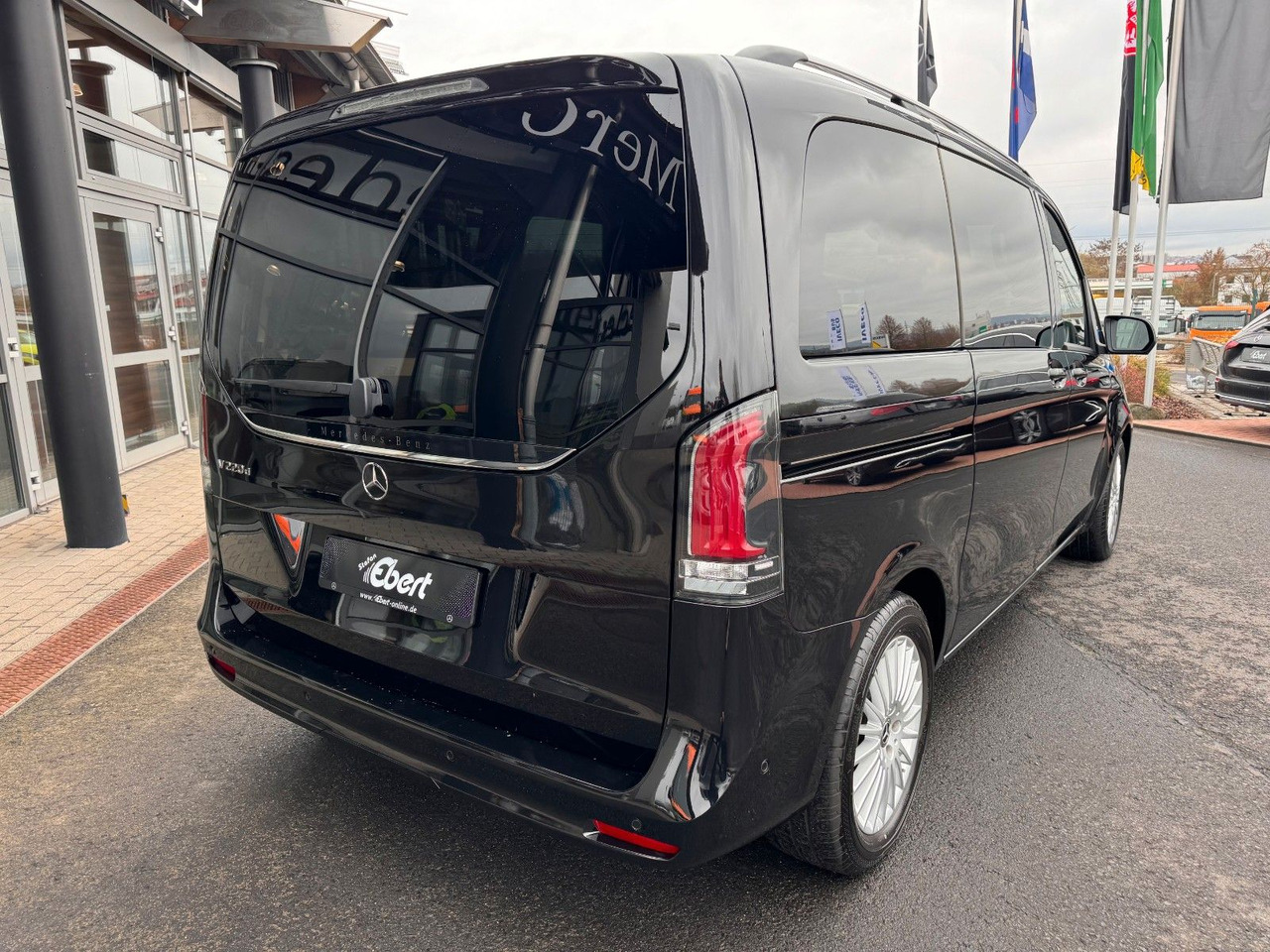 Mercedes-Benz V 220 d STYLE K Liege-Paket AHK2,5 DISTRONIC - Mașină break: Foto 4 Mercedes-Benz V 220 d STYLE K Liege-Paket AHK2,5 DISTRONIC - Mașină break: Foto 4