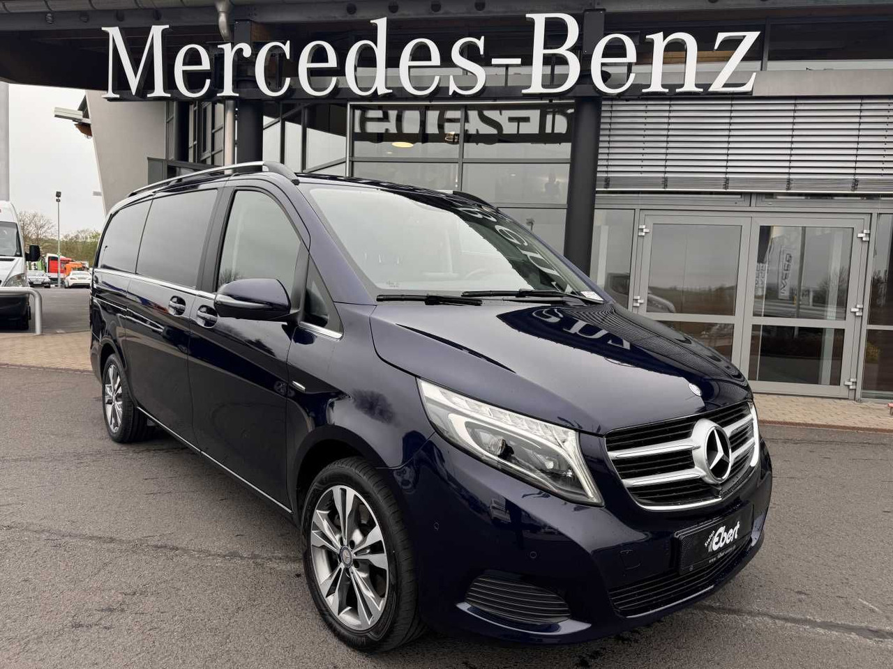 Mercedes-Benz V 250 d AVA ED 4MATIC Panorama Tisch 360 Sound - Transport persoane: Foto 1 Mercedes-Benz V 250 d AVA ED 4MATIC Panorama Tisch 360 Sound - Transport persoane: Foto 1