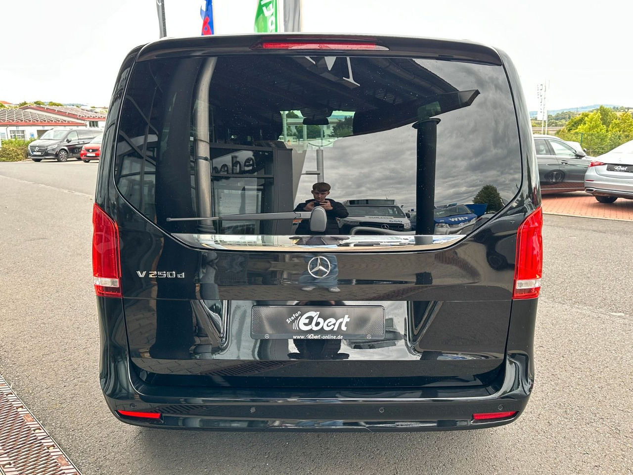 Mercedes-Benz V 250 d EDITION AMG Kompakt ILS elektr Türen - Mașină break: Foto 5 Mercedes-Benz V 250 d EDITION AMG Kompakt ILS elektr Türen - Mașină break: Foto 5